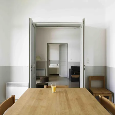 Les Salins Apartment *